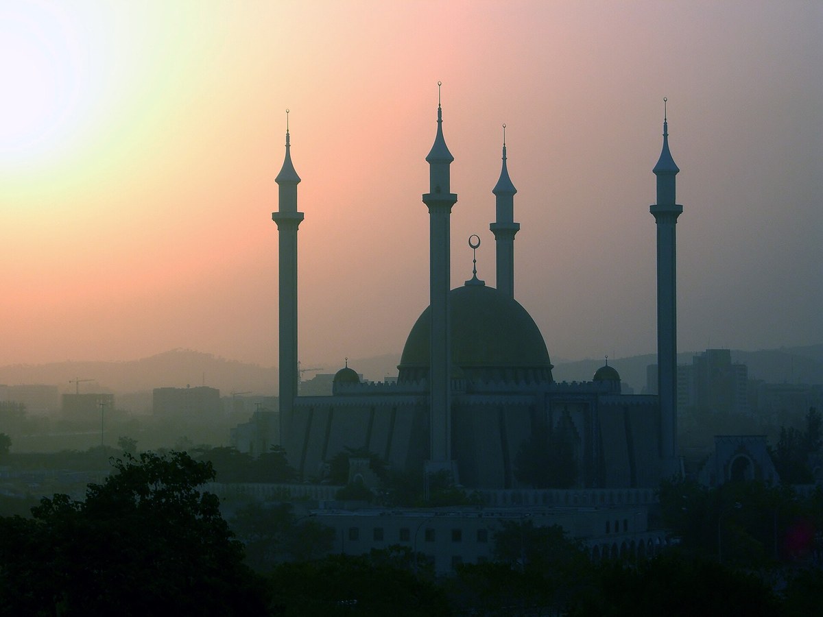 Nigeria Launches Manhunt After Gunmen Abduct Hundreds From Niger State Mosques